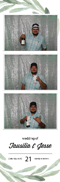 Tausila and Jesse's Wedding | View more photos from the event at gallery.photoboothbillings.com/u/PhotoBoothBillings/Tausila-and-Jesses-Wedding